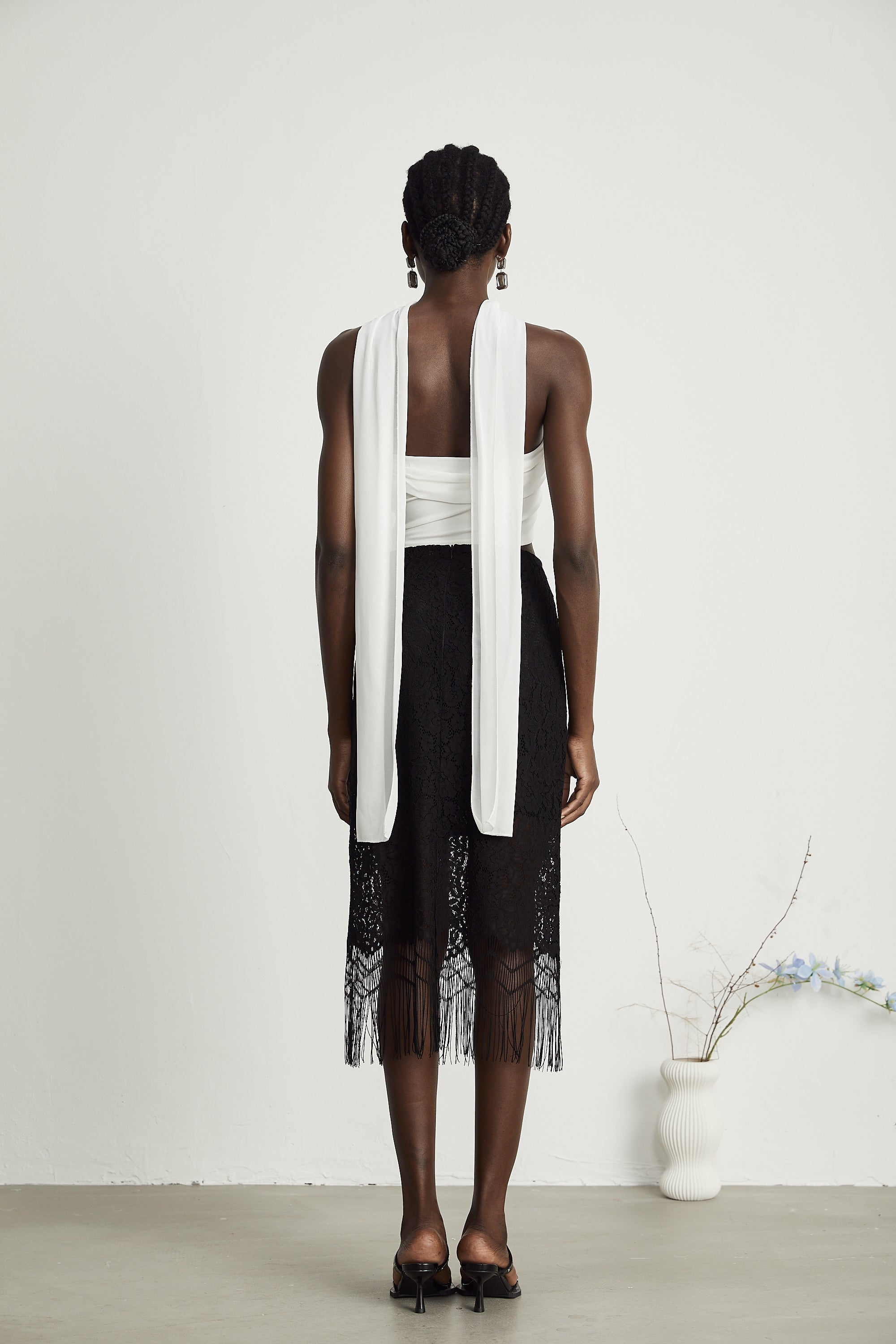 Adèle lace embroideried fringe-hem skirt