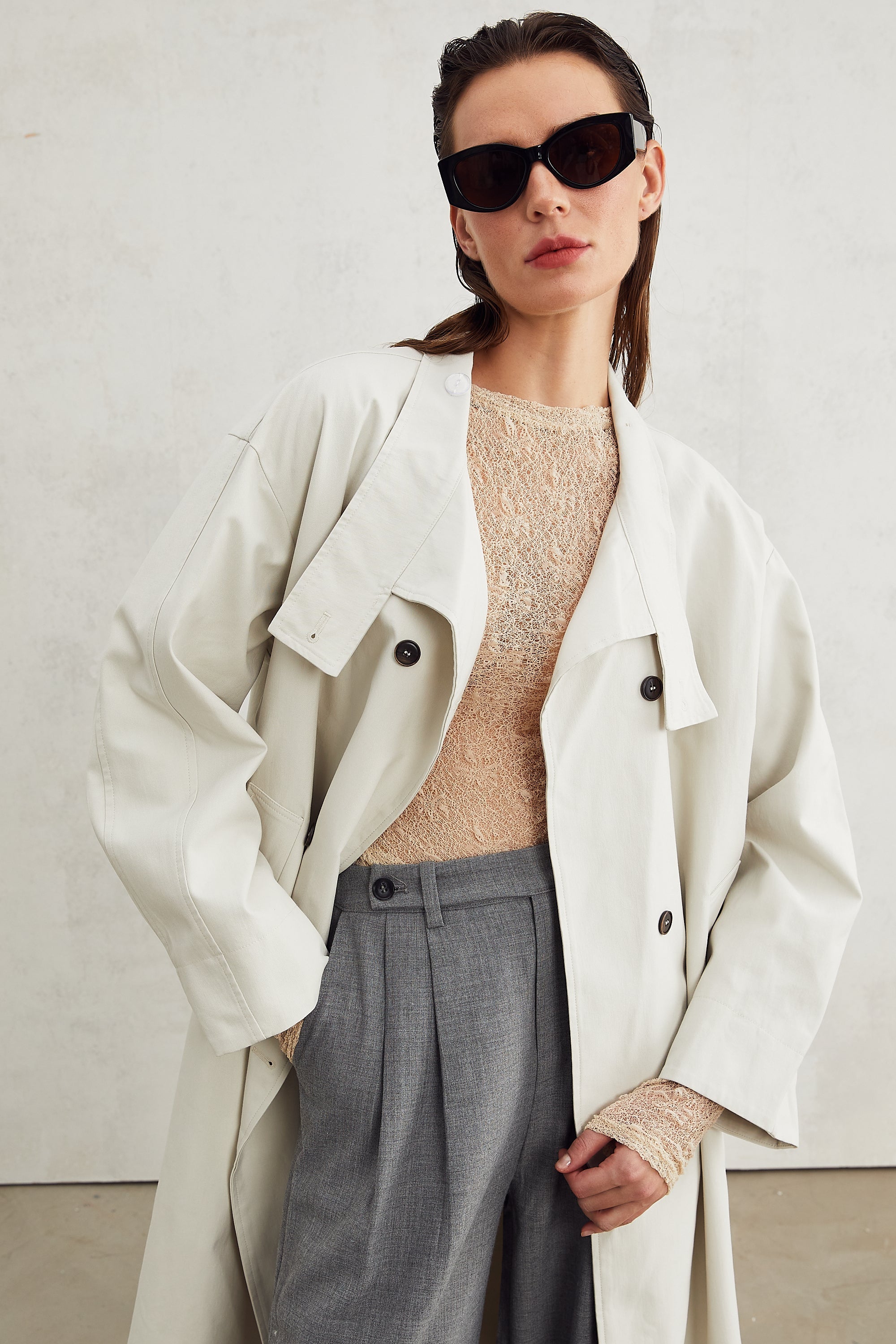 Séverine white double-breasted trench coat